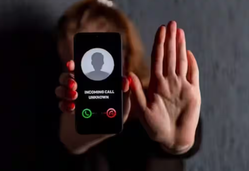 இந்த போன் கால் உங்களுக்கும் வந்துச்சா? மோசடியாக இருக்கும்.. கண்டுபிடிப்பது எப்படி?