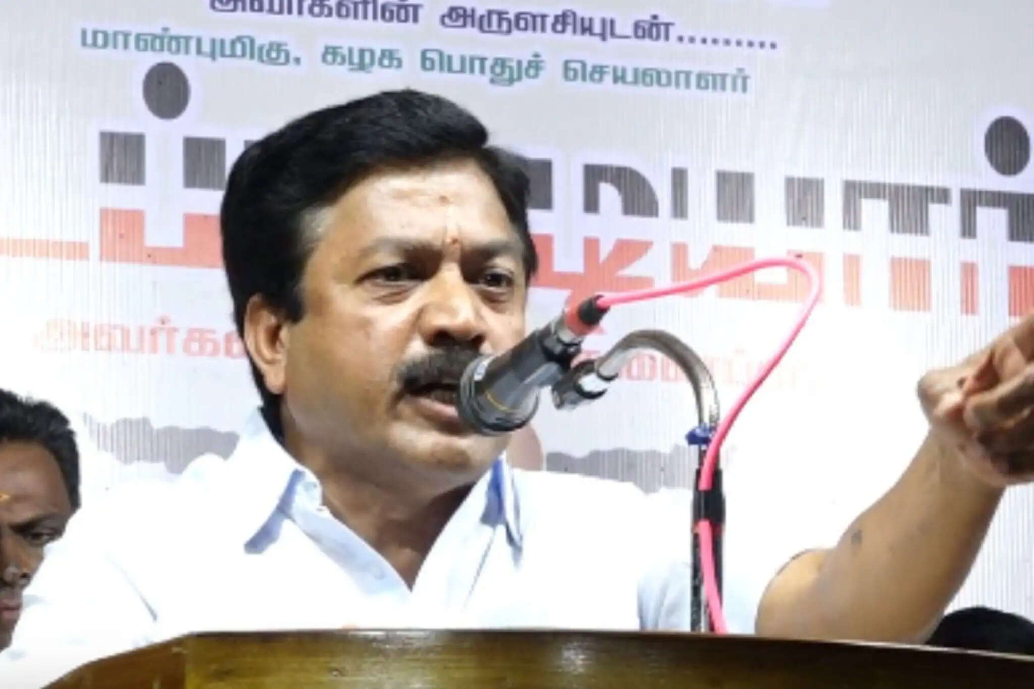 எனக்கு நயன்தாரா வேணும்.. என் கனவ முதல்வர் நிறைவேத்துவாரா?- சி.வி.சண்முகம்