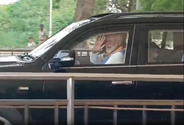 #JUST IN : கோவை வந்தடைந்தார் பிரதமர் மோடி..!