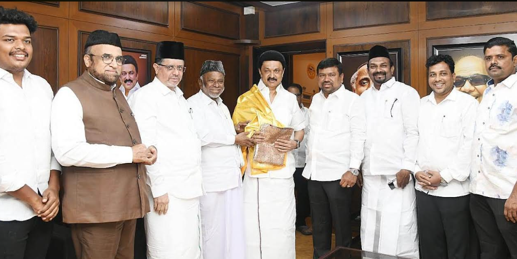 முதல்வர் ஸ்டாலினை சந்தித்தார் இந்திய யூனியன் முஸ்லிம் லீக் தேசிய தலைவர் காதர் மொகிதீன்