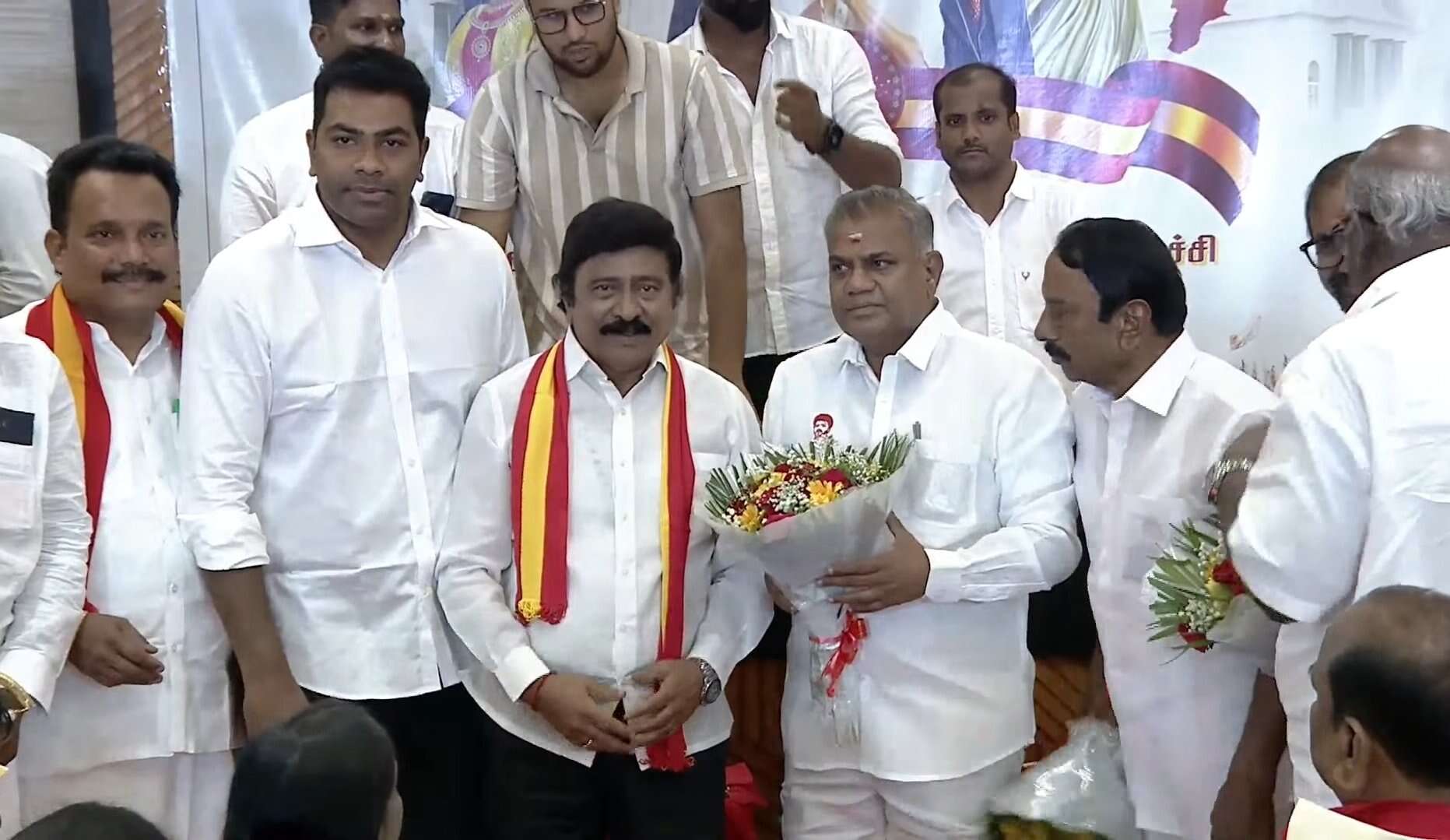 #JUST IN : தவெகவில் இணைந்த இயக்குனர் ஆர்.வி. உதயகுமார் மற்றும் நடிகர் மன்சூர் அலிகான்..!