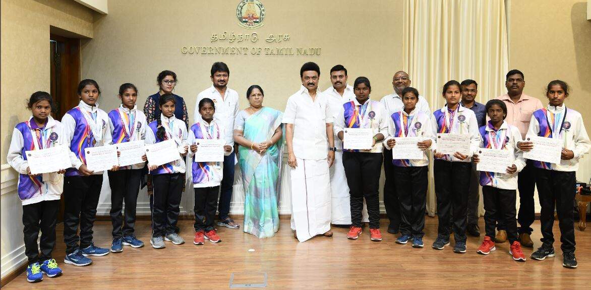 உண்டு உறைவிடப் பள்ளி மாணவர்களுடன் முதலமைச்சர் மு.க.ஸ்டாலின் சந்திப்பு