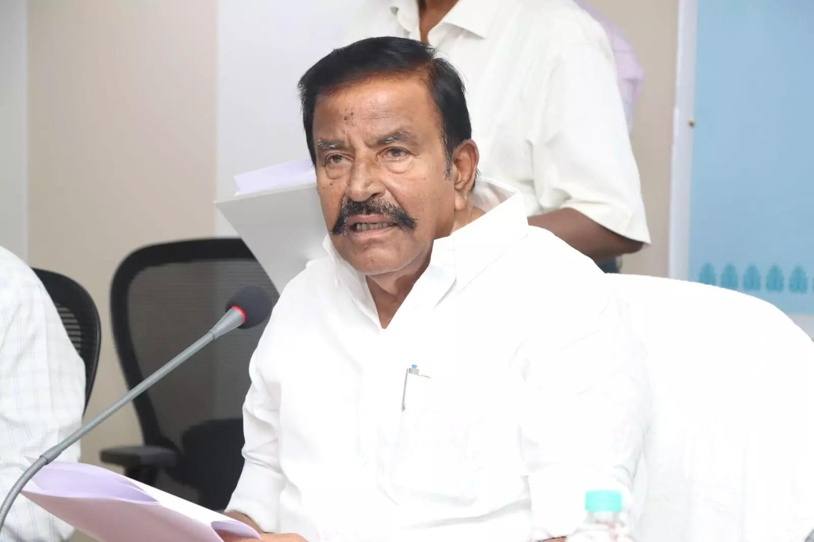 முன்னாள் அமைச்சர் கே.என்.நேருக்கு சொந்தமான 10 இடங்களில் லஞ்ச ஒழிப்புத்துறை சோதனை..!!