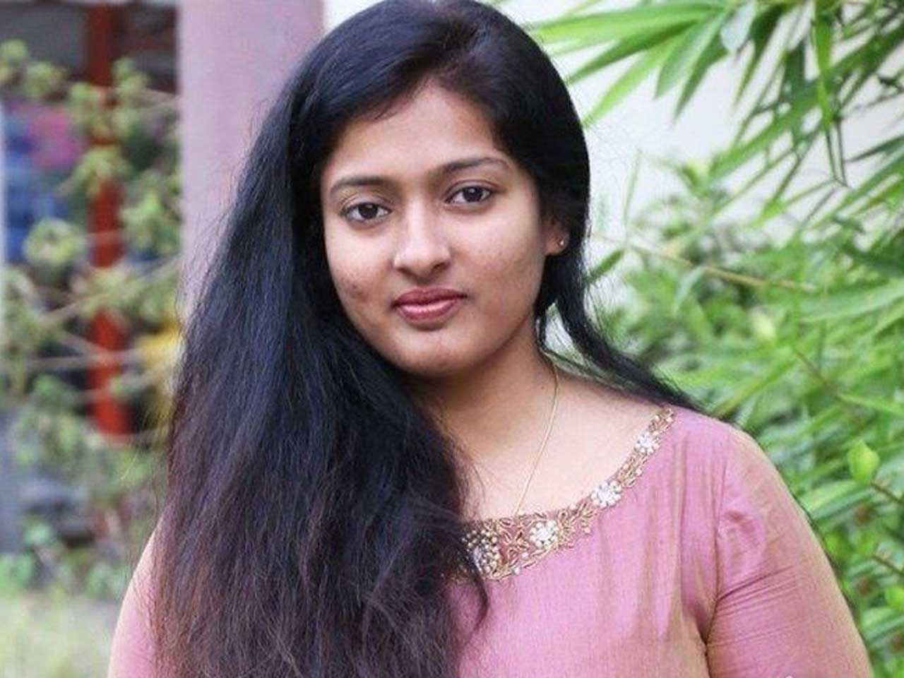 பாஜக பாலியல் கட்சி; திமுக, விசிகவில் இணைய தயார்- காயத்ரி ரகுராம்