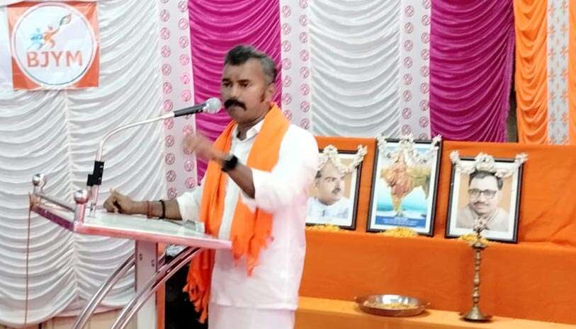 முழு மெண்டல் ஆகிவிட்டார்; கீழ்ப்பாக்கத்தில் சேர்ப்பதை தவிர வேறு வழியில்லை - பாஜக பாய்ச்சல்