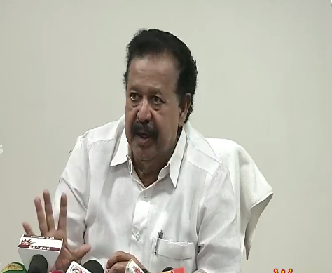 ஐஐடி இயக்குனர் காமகோடி முதலில் கோமியம் குடிக்க வேண்டும் - அமைச்சர் பொன்முடி