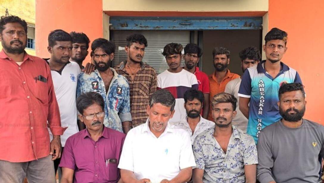 வாணியம்பாடியில் நாம் தமிழர் கட்சி நிர்வாகிகள், தொண்டர்கள் கூண்டோடு விலகல்