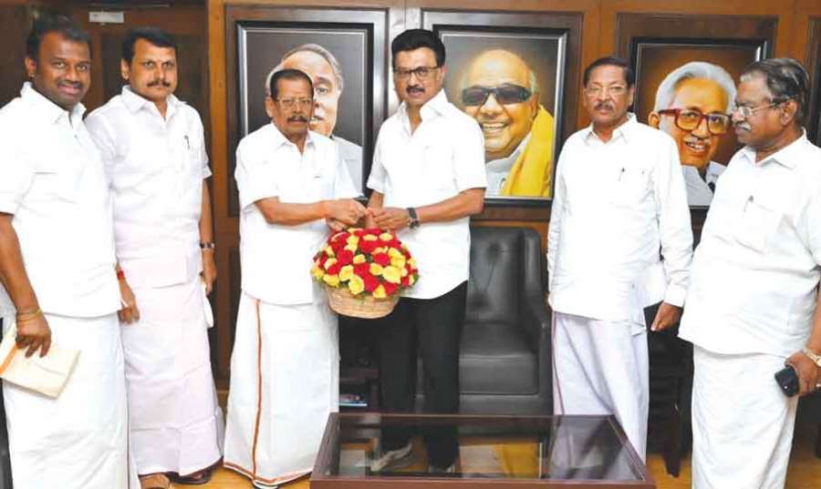 அ.தி.மு.க. முன்னாள் எம்.எல்.ஏ. சின்னசாமி தி.மு.க.வில் இணைந்தார்..!