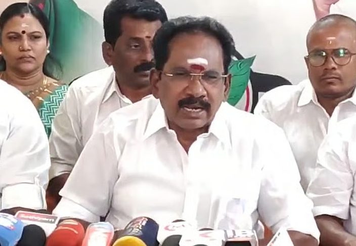 செங்கோட்டையன் ஒரு செல்லாக்காசு - கலாய்த்த செல்லூர் ராஜு..!