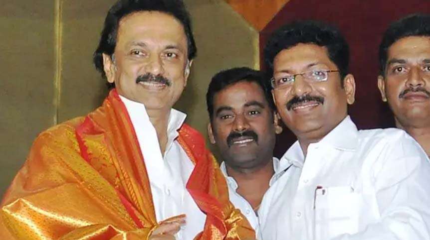 மதியம் வீராவேசம் - இரவில் சரண்! டாக்டர் சரவணன் அடித்த அந்தர்பல்டி -பாஜகவில் இருந்து விலகினார்