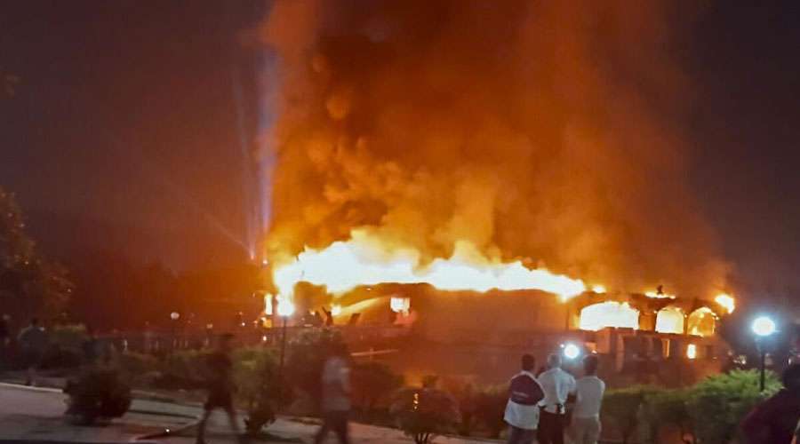 கோவா தீவிபத்தில் 23 பேர் பலி: பிரதமர் இரங்கல் - நிவாரணம் அறிவிப்பு..!