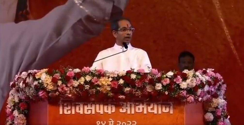 ஒரே இரவில் தாவூத் இப்ராஹிம் கூட புனிதராவது எப்படி? உத்தவ் தாக்கரேவின் வஞ்சப்புகழ்ச்சி