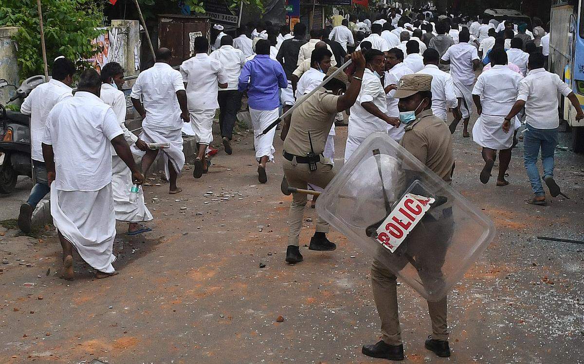 அ.தி.மு.க. அலுவலக மோதல் வழக்கு - நாளை அறிக்கை தாக்கல் செய்கிறது சிபிசிஐடி