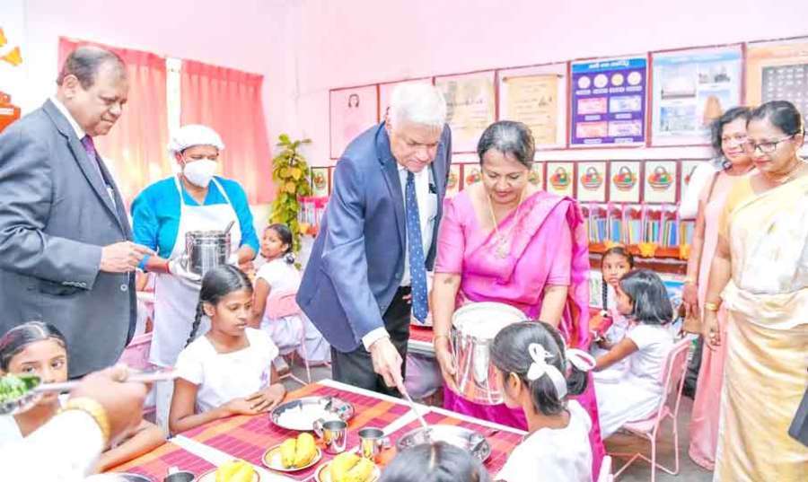 தமிழக முதல்வர் தொடங்கி வைத்த திட்டத்தை பின்பற்றி இலங்கையில் தொடங்கப்பட்ட காலை உணவு திட்டம்..!