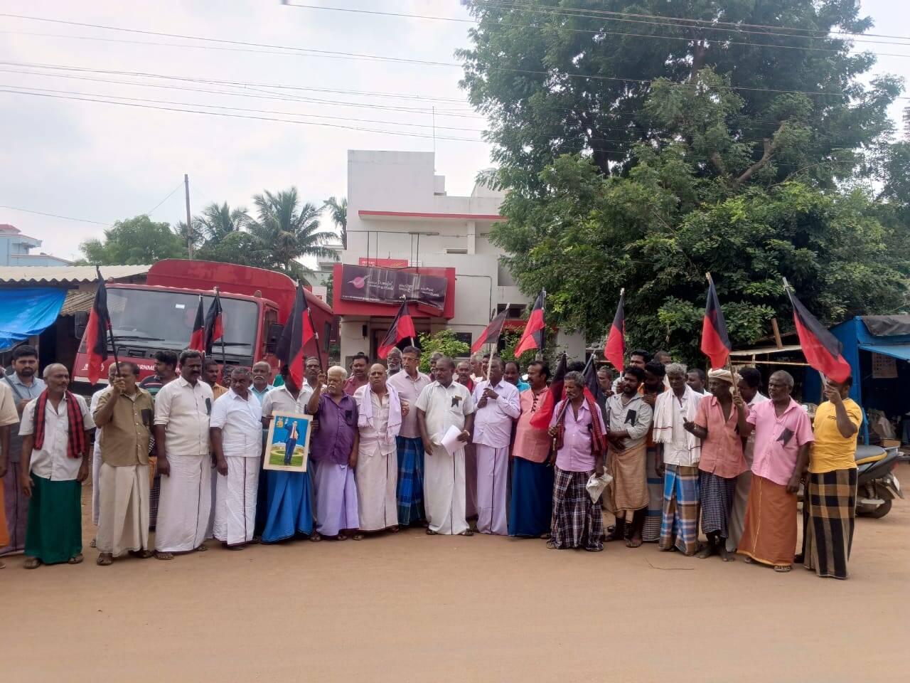 பேரூர் திமுக சார்பில் அமித் ஷாவை கண்டித்து கண்டன ஆர்ப்பாட்டம்