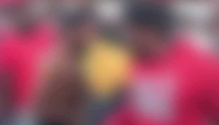 பூங்காவில் சில்மிஷம் - நிர்வாணப்படுத்தி ஊர்வலம்