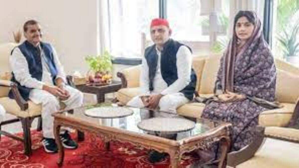 தோல்வி பயம் அகிலேஷ் யாதவை தனது சித்தப்பாவை நினைத்து பார்க்க வைத்தது.. பா.ஜ.க. கிண்டல்