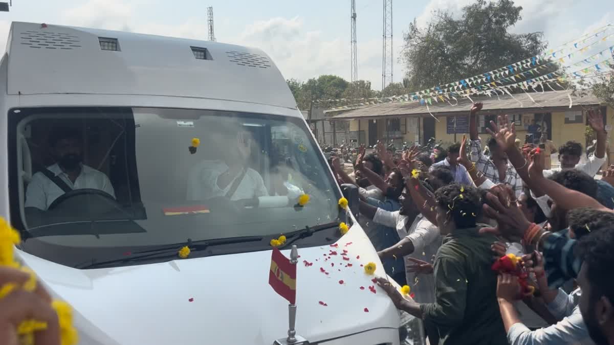 வேலூரை நெருங்கிய தவெக தலைவர் விஜய்..!