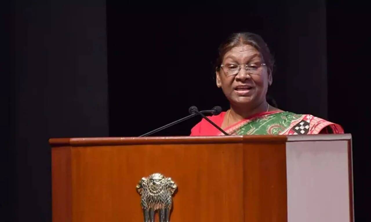 ஒரே பாரதம், உன்னத பாரதம் - பட்ஜெட் கூட்டத்தொடரில் குடியரசுத்தலைவர் திரவுபதி முர்மு உரை!!