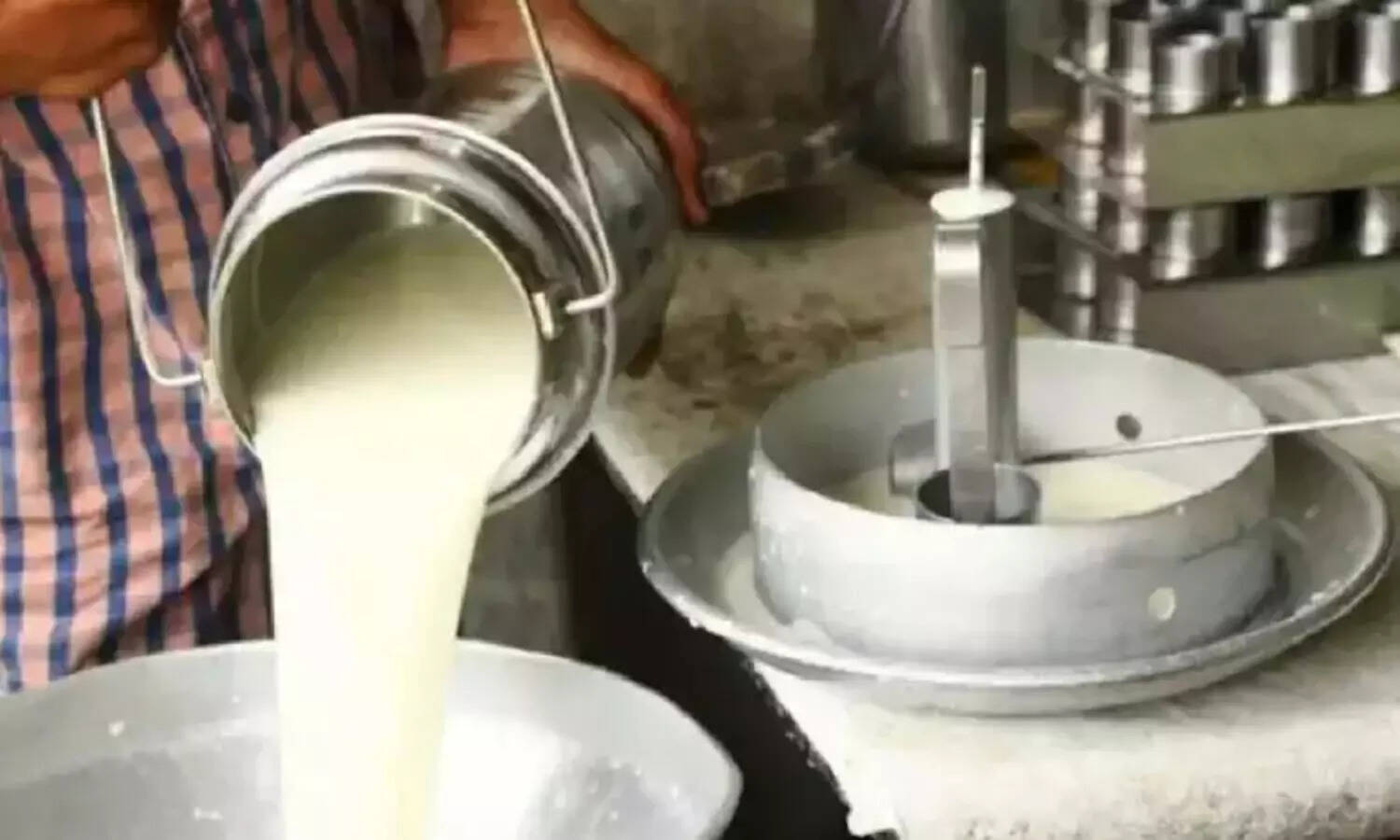 பால் கிடைக்குமா..?? ஆவினுக்கு பால் வினியோகத்தை நிறுத்தி போராட்டம் - விவசாய சங்கம் அறிவிப்பு..!!