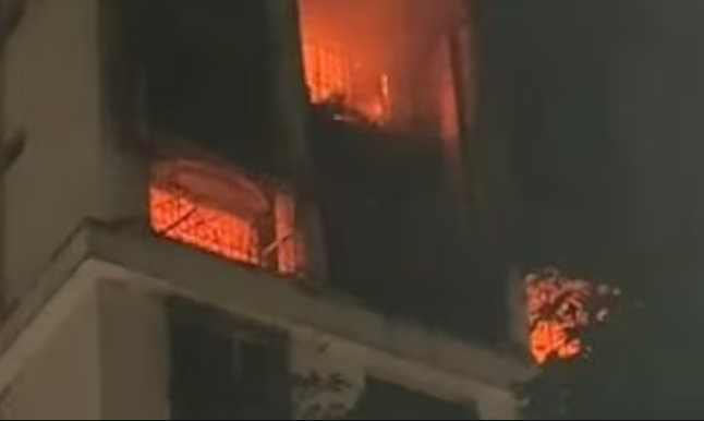 தீபாவளி நாளில் நடந்த சோகம்..! நவி மும்பை அடுக்குமாடி குடியிருப்பில் தீ - 6 வயது சிறுமி உள்பட 4 பேர் பலி..!