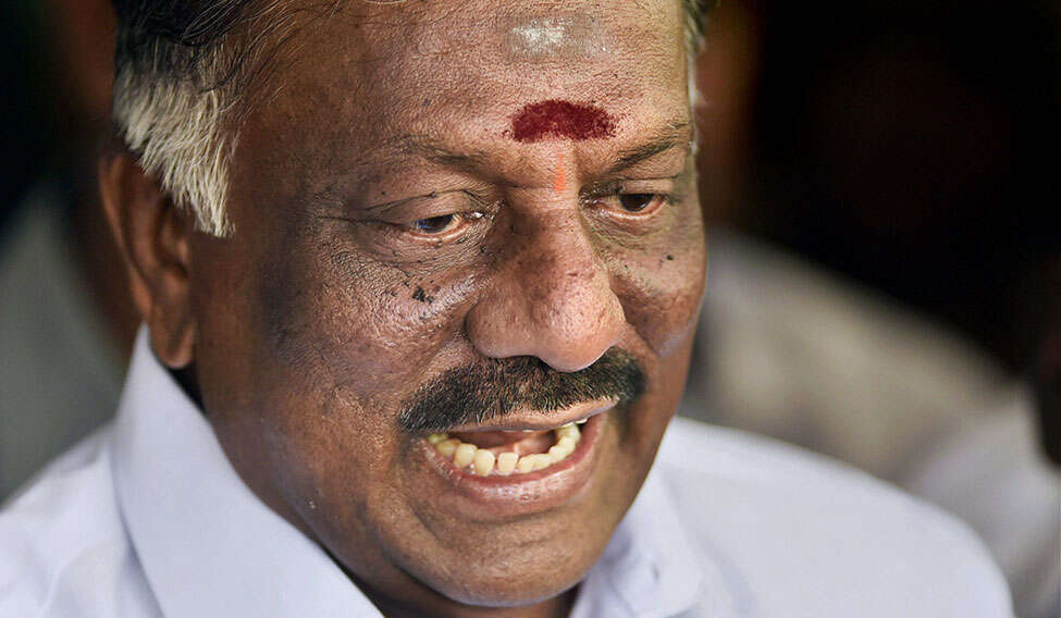 #BREAKING எடப்பாடி பழனிசாமியை நான் அதிமுகவில் இருந்து நீக்குகிறேன் - ஓபிஎஸ் பரபரப்பு பேட்டி!!