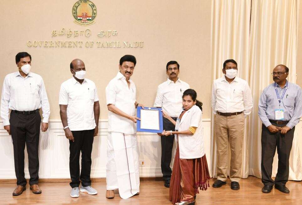 மருத்துவப் பணியாளர் தேர்வு வாரியத்தால் தேர்ந்தெடுக்கப்பட்டவர்களுக்கு பணி நியமன ஆணை