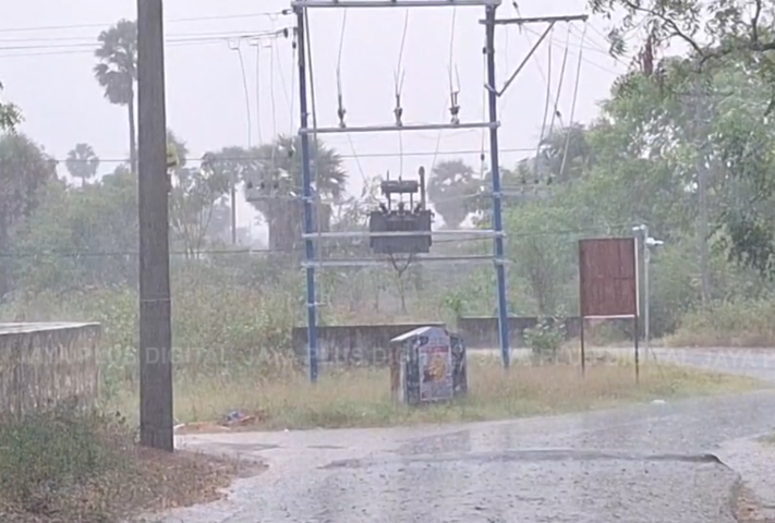 கோடையை குளிர்வித்த மழை! எங்கு தெரியுமா?