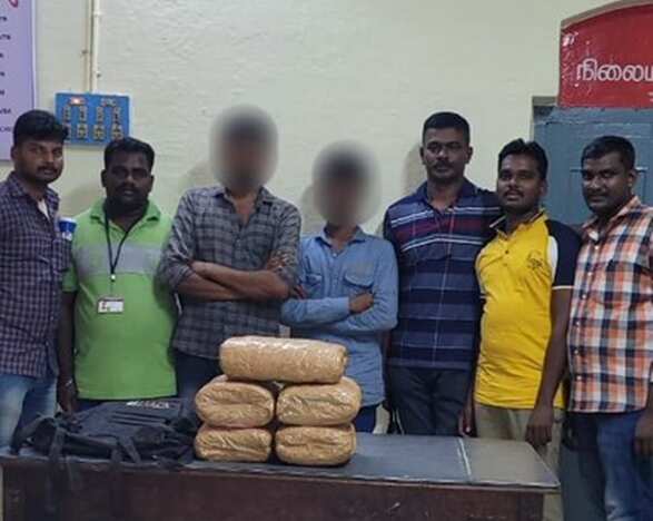 சேலத்தில் ரயிலில் கடத்திவந்த 10 கிலோ கஞ்சா பறிமுதல் - இருவர் கைது