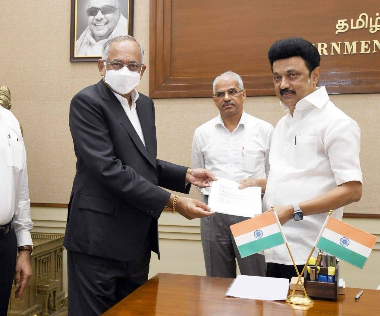 புயல் பாதிப்பு - முதலமைச்சரின் பொது நிவாரண நிதிக்கு ரூ.3 கோடி வழங்கிய டிவிஎஸ் நிறுவனம்