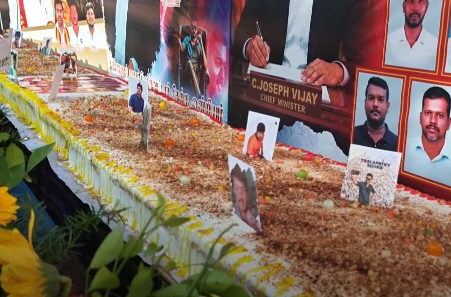 52 அடி கேக்... முதல்வர் விஜய்க்கு பிரமாண்ட கேக் வெட்டி கொண்டாட்டம்..!!