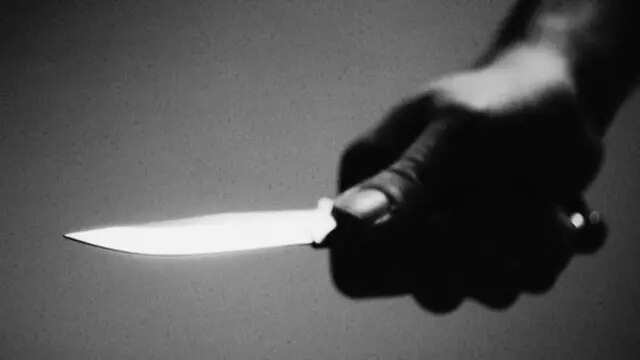 சிவகங்கையில் பயங்கரம்..! அரசு மருத்துவமனைக்குள் புகுந்து பெண்ணுக்கு கத்திக்குத்து: மர்ம நபர் கைது!