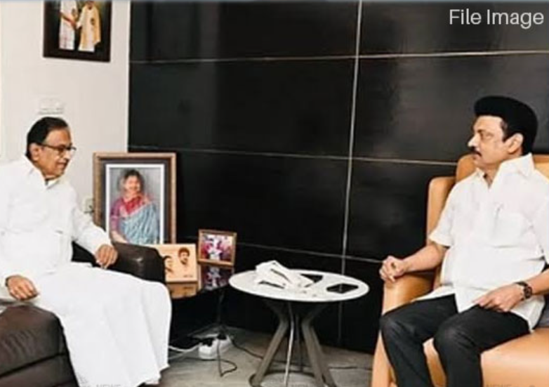 புதுச்சேரியில் திமுக - காங்கிரஸ் இடையே நீடித்து வரும் இழுபறி... சமரசம் செய்ய களமிறங்கிய ப.சிதம்பரம்