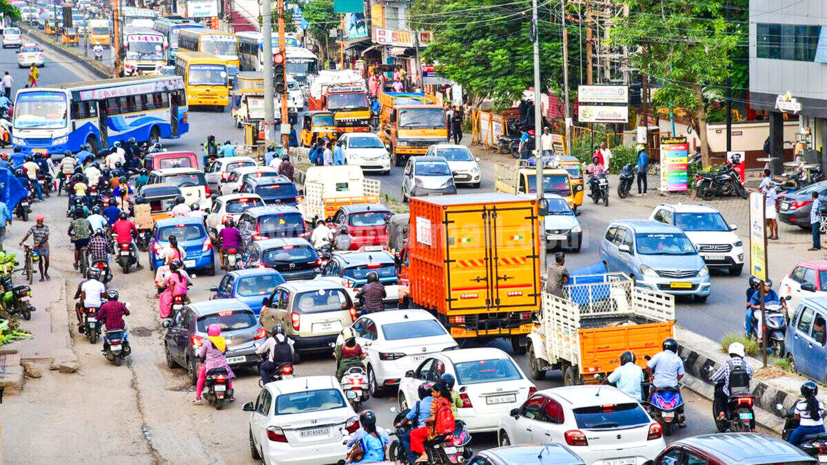 வாகன ஓட்டிகள் கவனத்திற்கு..! இன்று கோவையில் போக்குவரத்து மாற்றம்..!