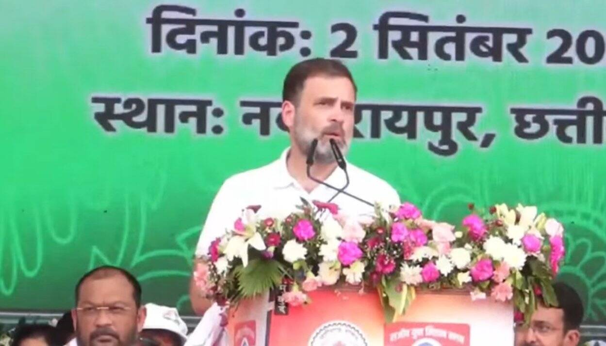 பழங்குடியினரின் நிலங்களை பறித்து கார்ப்பரேட் நண்பர்களுக்கு வழங்கும் பாஜக அரசு - ராகுல் காந்தி