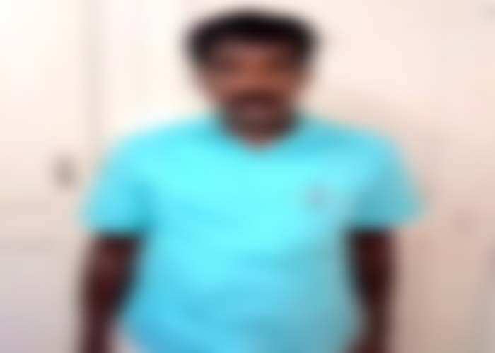 மாணவிகளுக்கு பாலியல் தொல்லை - வணிகவியல் ஆசிரியர் சிறையிலடைப்பு