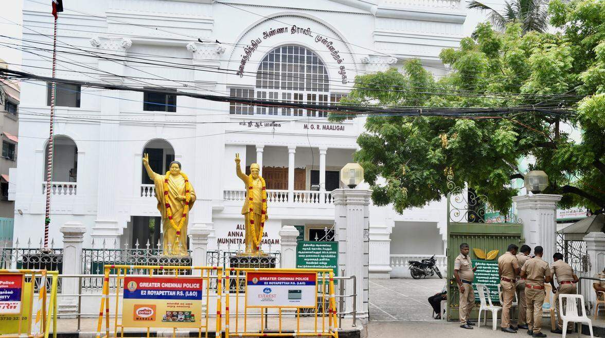 மார்ச்-ல் 6 நாட்கள் ஜெயலலிதா பிறந்தநாள் பொதுக்கூட்டம் - தம்பிதுரை அறிவிப்பு..
