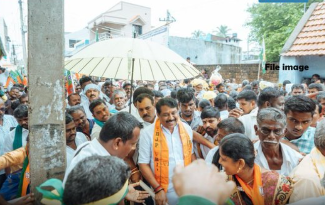 திருப்பரங்குன்றம் மலையை நோக்கிச் சென்ற நயினார் நாகேந்திரன் தடுத்து நிறுத்தம்