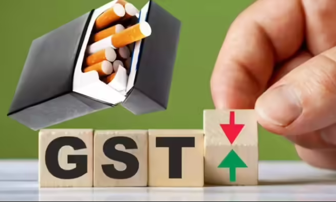 புகைபிடிப்பவர்கள் ஷாக்..! அதிரடியாக உயர்ந்த சிகரெட் விலை..!