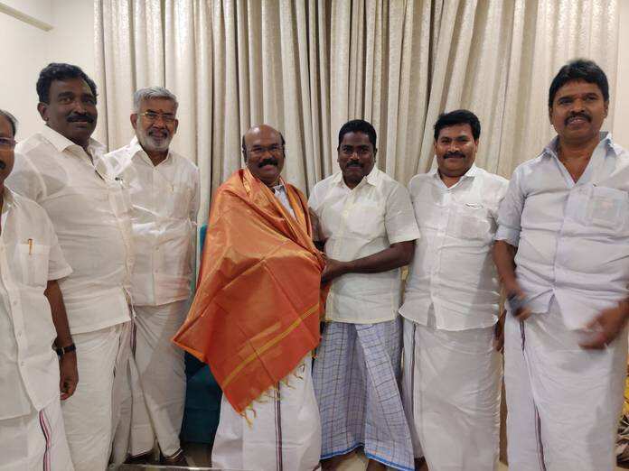 ஜெயக்குமாரை திக்கு முக்காடச்செய்யும் வீட்டுச்சாப்பாடு