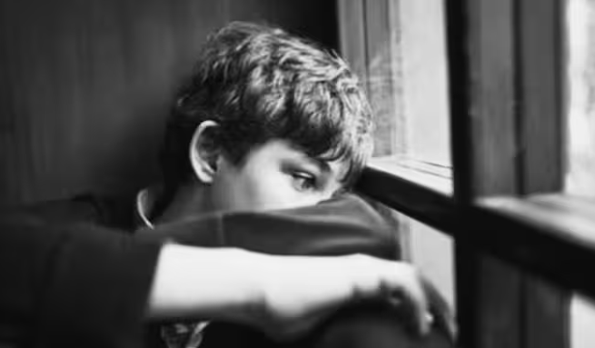 கேரளாவில் அதிர்ச்சி சம்பவம்..! +1 மாணவனை 2 ஆண்டுகளாக சீரழித்த 14 பேர்..!