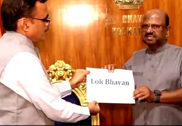 தமிழகத்தை தொடர்ந்து மேற்குவங்க கவர்னர் மாளிகை பெயர் மாற்றம்..!