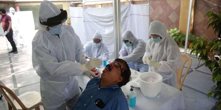 கொரோனா பரிசோதனைக்கு கூடுதல் கட்டணம் வசூலித்தால் நடவடிக்கை - தமிழக அரசு எச்சரிக்கை..