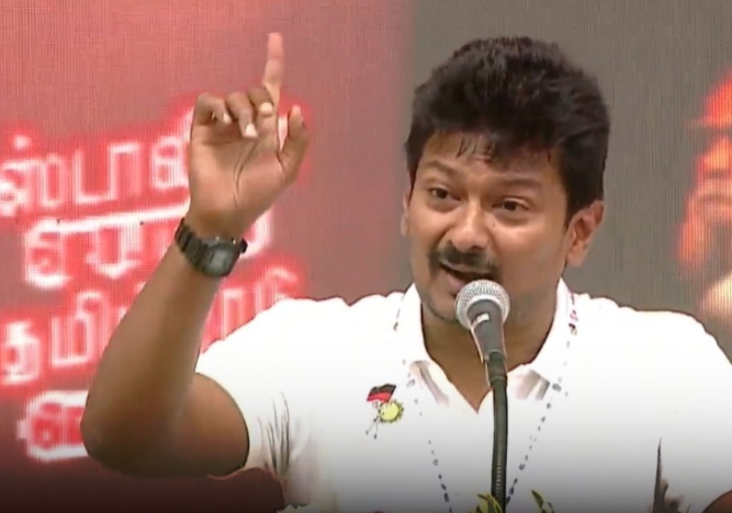 “2019-ல் அதிமுகவை பாஜகவிடம் அடகுவைத்தார், 2021-ல் லீஸுக்கு விட்டார். 2026-ல் விற்றுவிட்டார்”- உதயநிதி ஸ்டாலின்