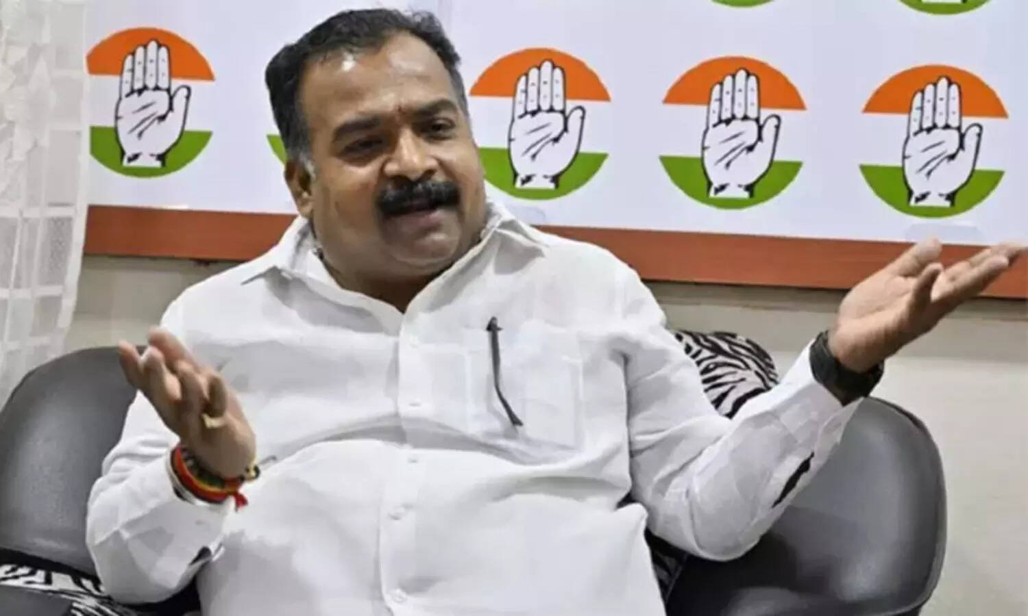 சங்கிக்குழுவில் பராசக்தி குழு - மாணிக்கம் தாகூர் விமர்சனம்..!!