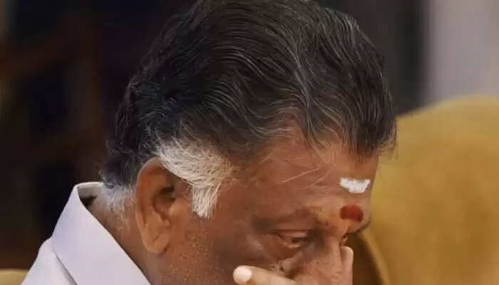 நேற்று வரை ஒபிஎஸ் - இன்று முதல் இபிஎஸ் : அணி தாவிய மா.செ.க்கள்