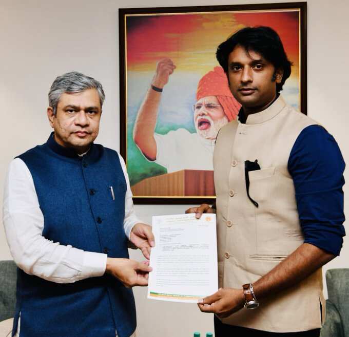 மத்திய அமைச்சர்களுடன் வினோஜ் பி செல்வம் திடீர் சந்திப்பு