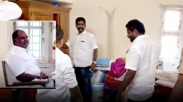 #BIG NEWS : முன்னாள் அமைச்சர் வீட்டில் தேர்தல் பறக்கும் படையினர் திடீர் சோதனை..!!