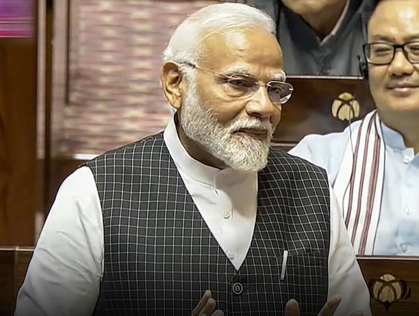 “வயசாயிட்டு... கீழே அமர்ந்து கத்துங்கள்”- காங். தலைவர் கார்கேவிடம் வேண்டுகோள் விடுத்த பிரதமர் மோடி