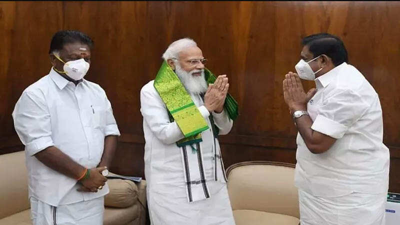 ஓபிஎஸ் -எடப்பாடியிடம் தனித்தனியாக பேசிய பிரதமர் மோடி